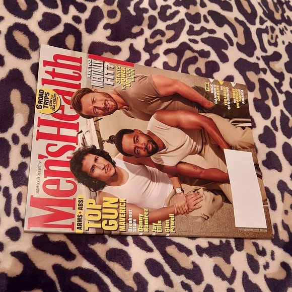 Dickies Dri-Tech Crew Socks Shoe Size 6-12 Men's Health Magazine May / June 2022 - Picture 3 of 3